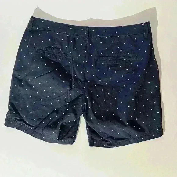 Old Navy Polka Dot Shorts - Picture 4 of 8
